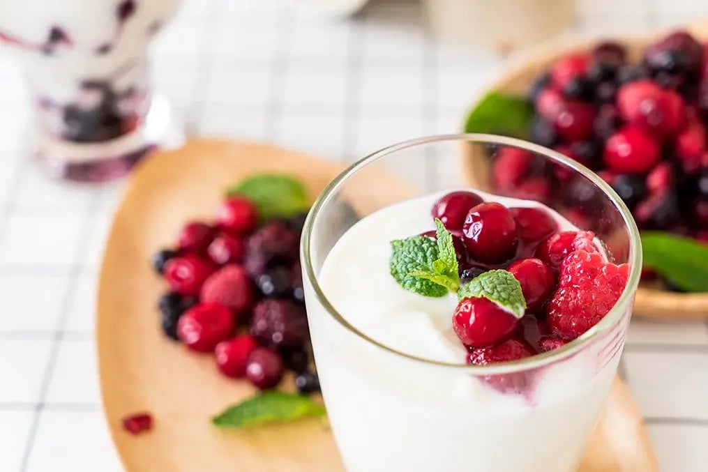 Berry Bliss Frozen Yogurt with Granola