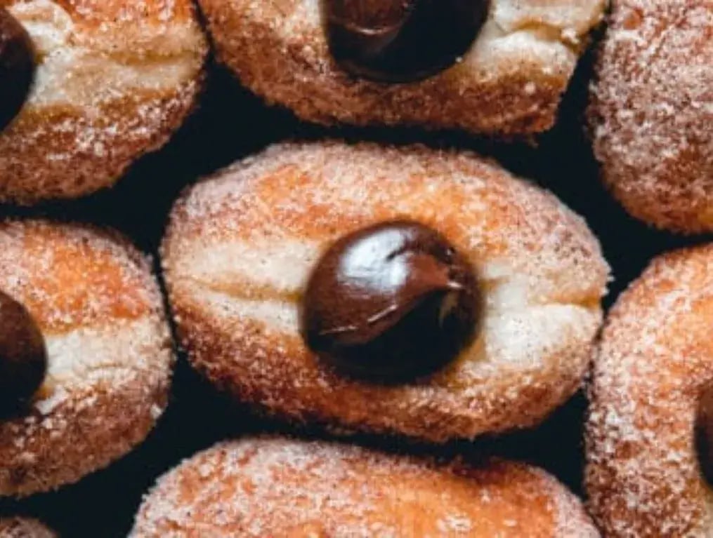 8 Tips And Tricks For Gourmet Chocolate Filled Donuts