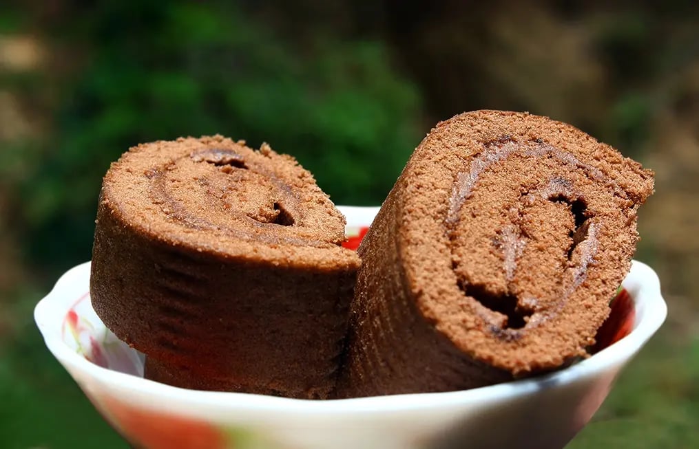 How to Make Chocolate Swiss Roll Cake: A Step-by-Step Guide to Rolling in Sweetness - Tasty Cake