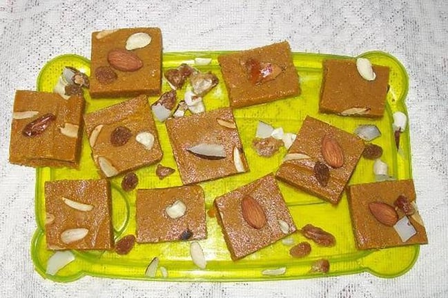 Make this delicious chocolate burfi with cocoa powder to celebrate independence day