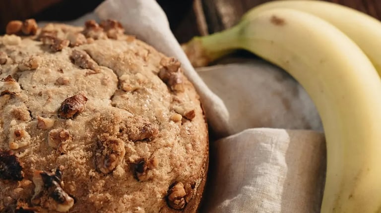 Make your friends and family taste this moist vegan banana bread and show them the delight of vegan cuisine