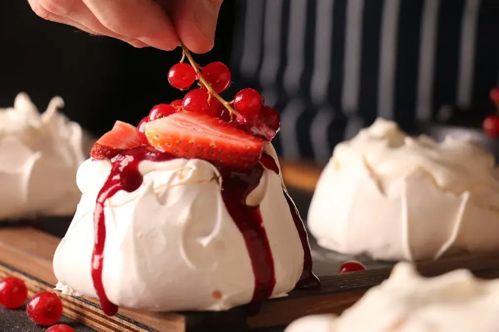 Classic Pavlova