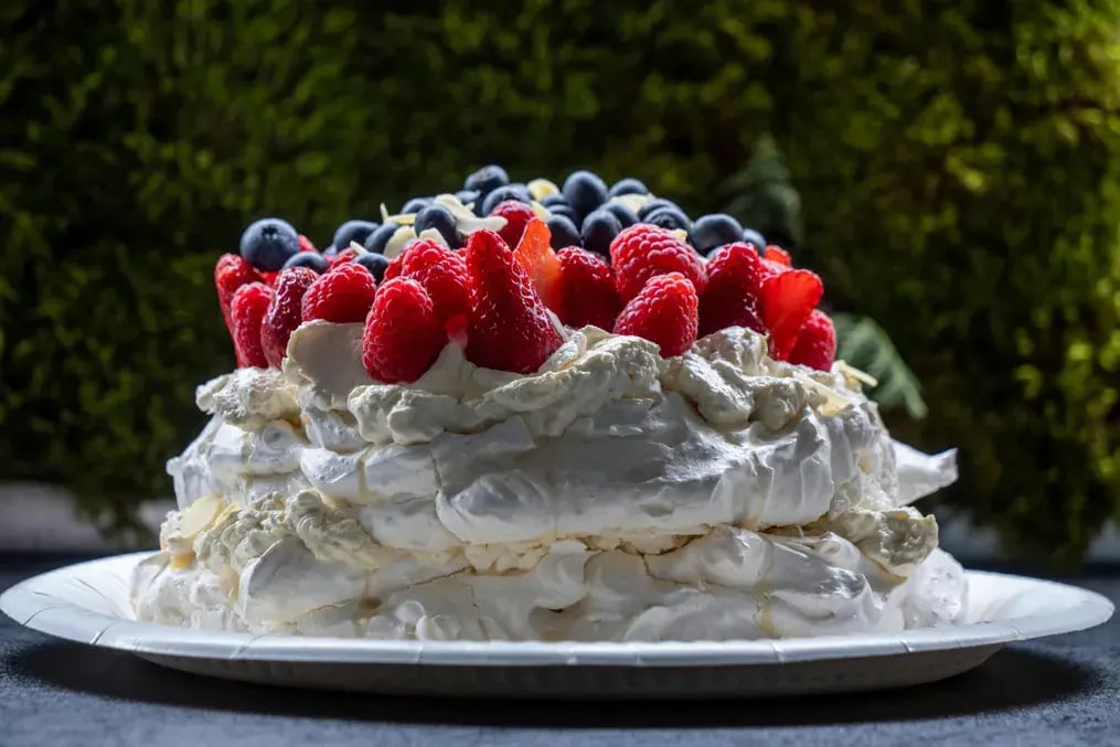 Australian Pavlova cake – Sakura