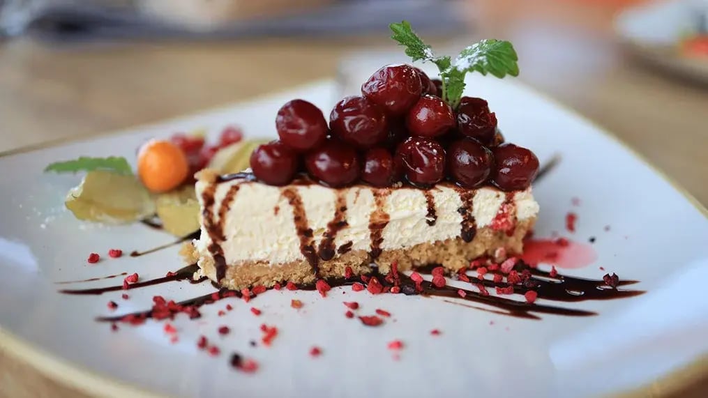 pina-colada-cheesecake