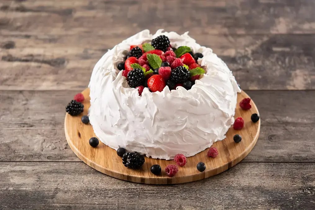 Bake the Pavlova