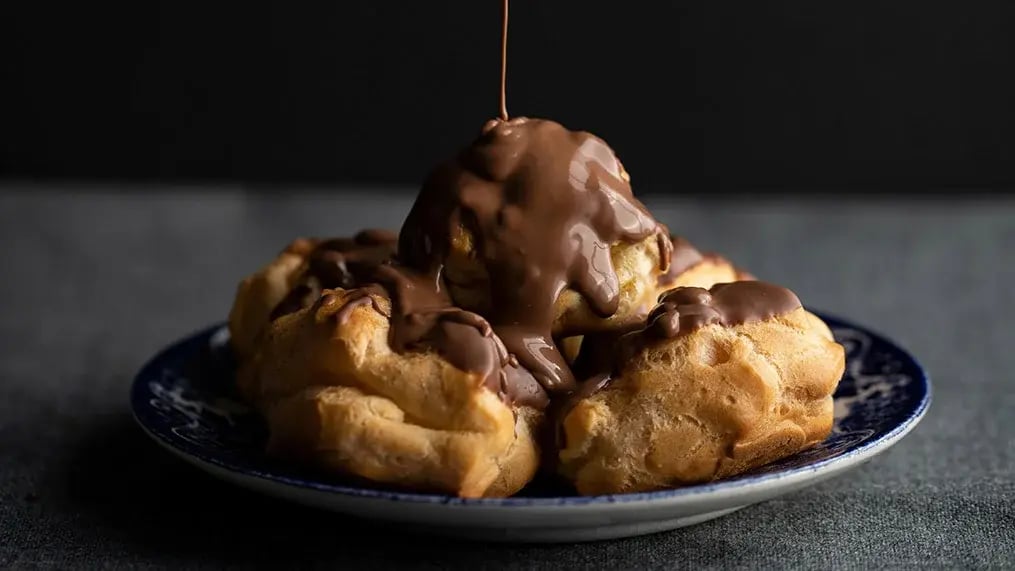 delicious-chocolate-profiteroles