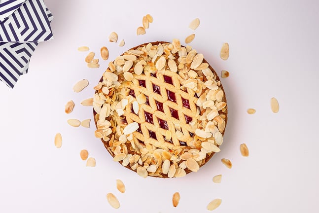 quick sweet recipes: The Linzer Torte Is The Austrian Take On Pie And This Guide Tells You How To Make It