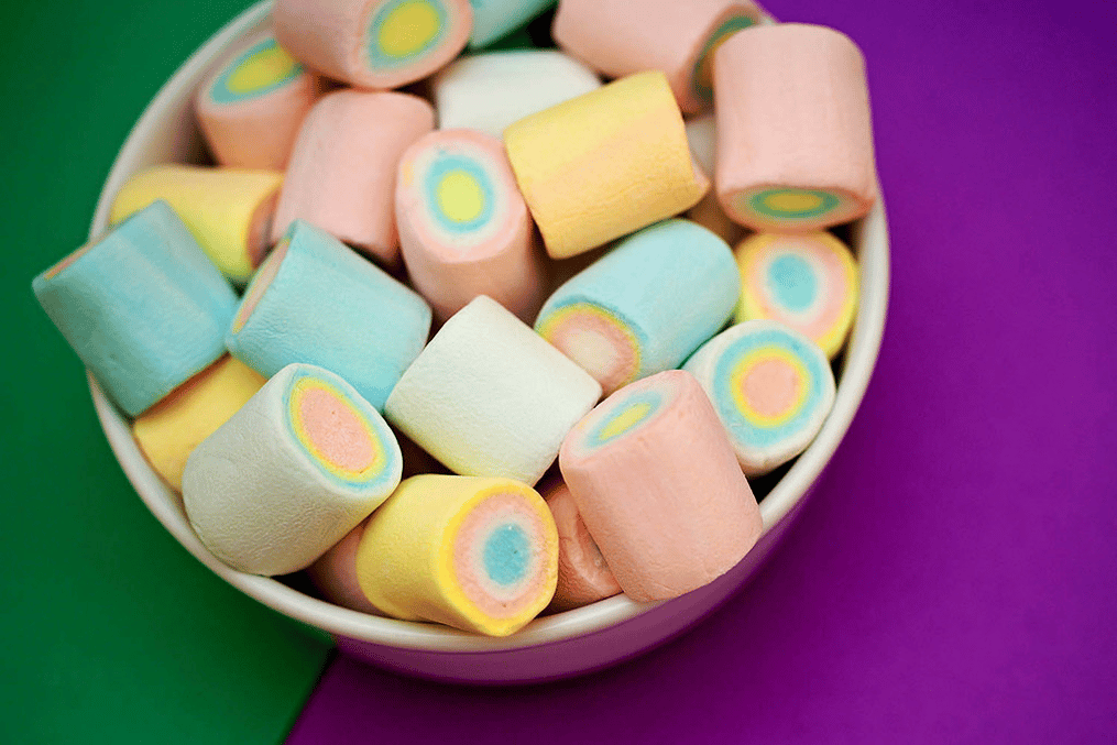 rainbow-marshmallow-pops