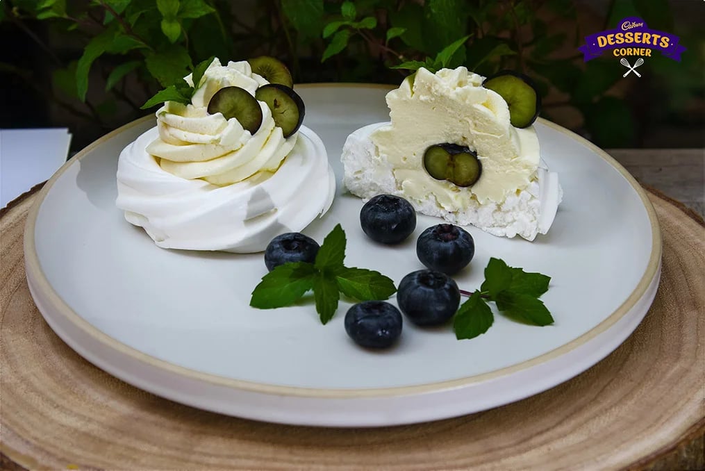 lemon-blueberry-pavlova