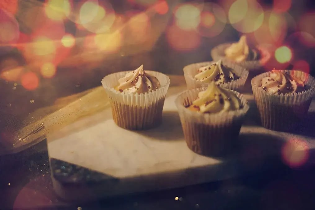 vanilla-cupcakes-2