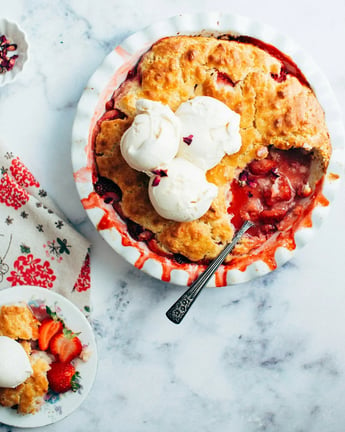 This Guide Teaches You All You Need To Know To Make the Perfect Cobbler, a Special Sweet Treat