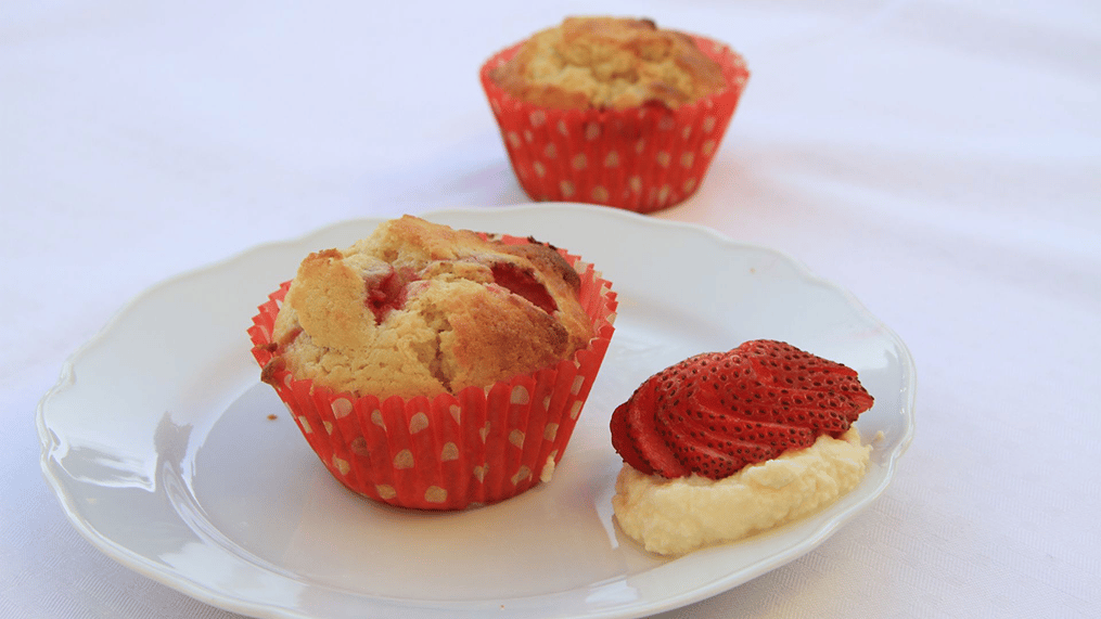 strawberry-muffins