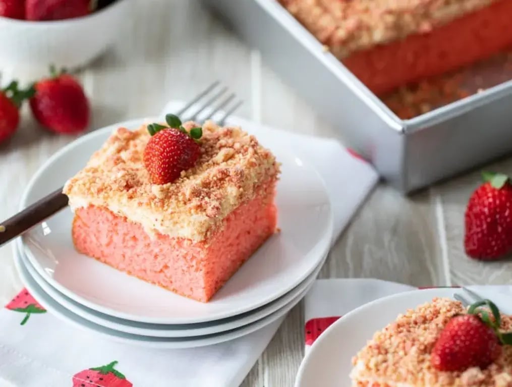 Unique Variations of Strawberry Crunch Cake for Birthday Parties - Introduction