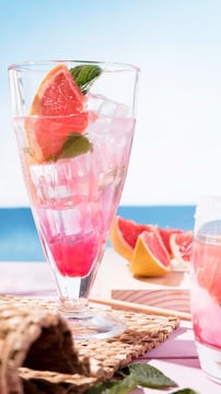 5 Refreshing Drinks To Keep You Hydrated During Heat Waves