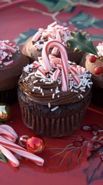 Classic Peppermint Candy Cane Cupcakes