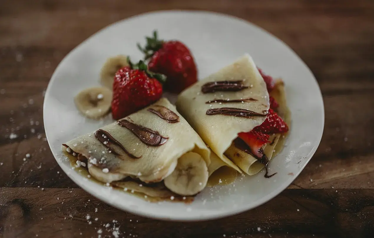 Explore a healthy recipe for crepes with oats and banana