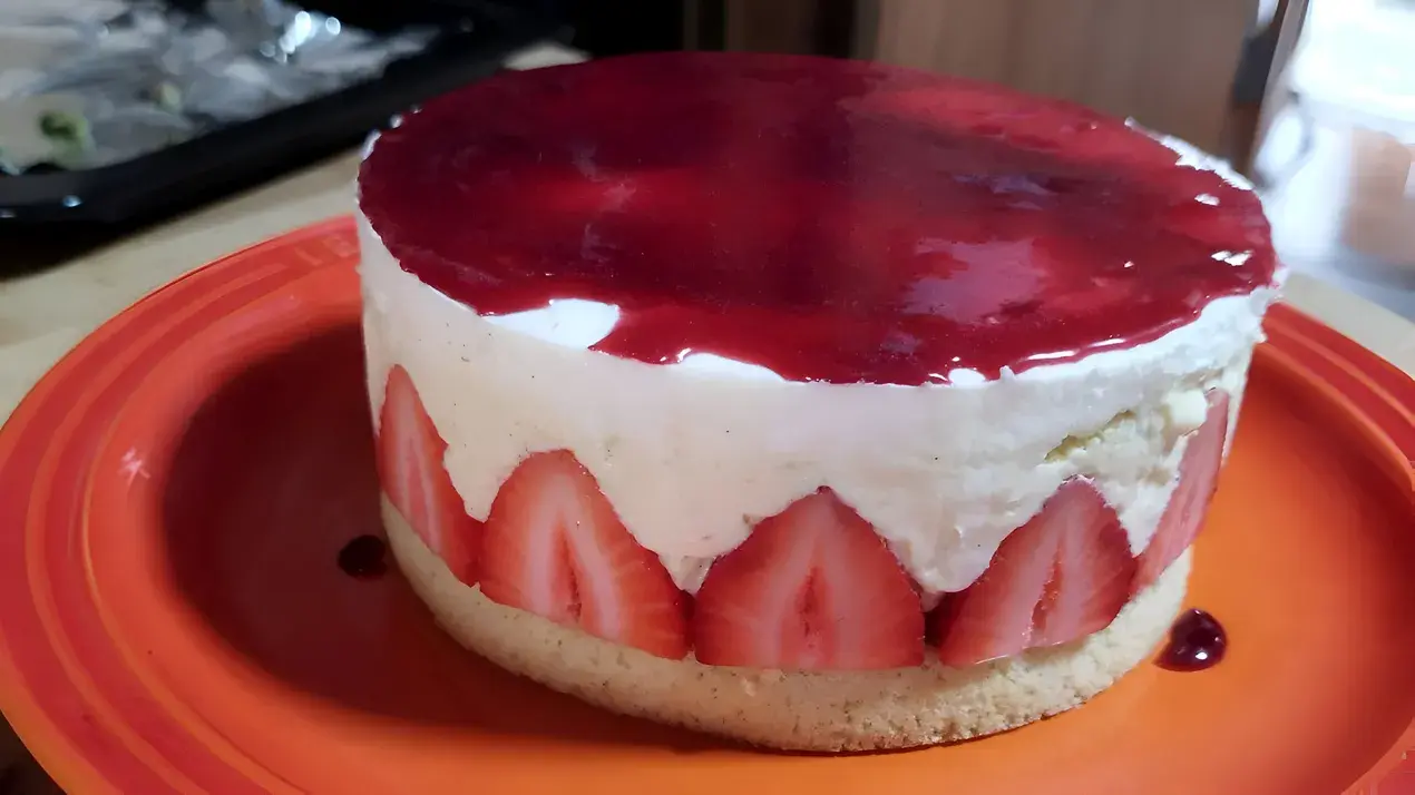 French Fraisier Cake Recipe at your fingertips