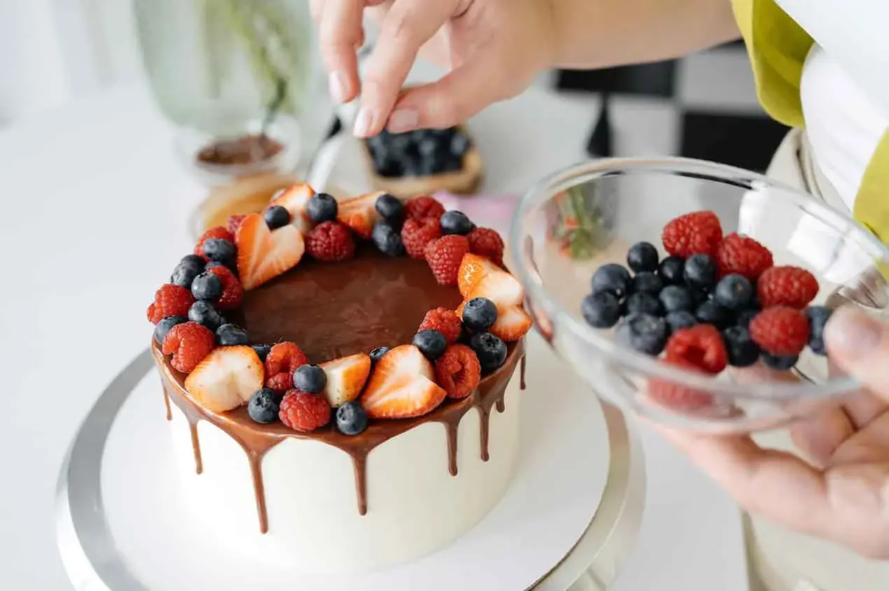 Here is a Crowd-pleasing Chocolate Strawberry Shortcake Recipe for Your Holiday