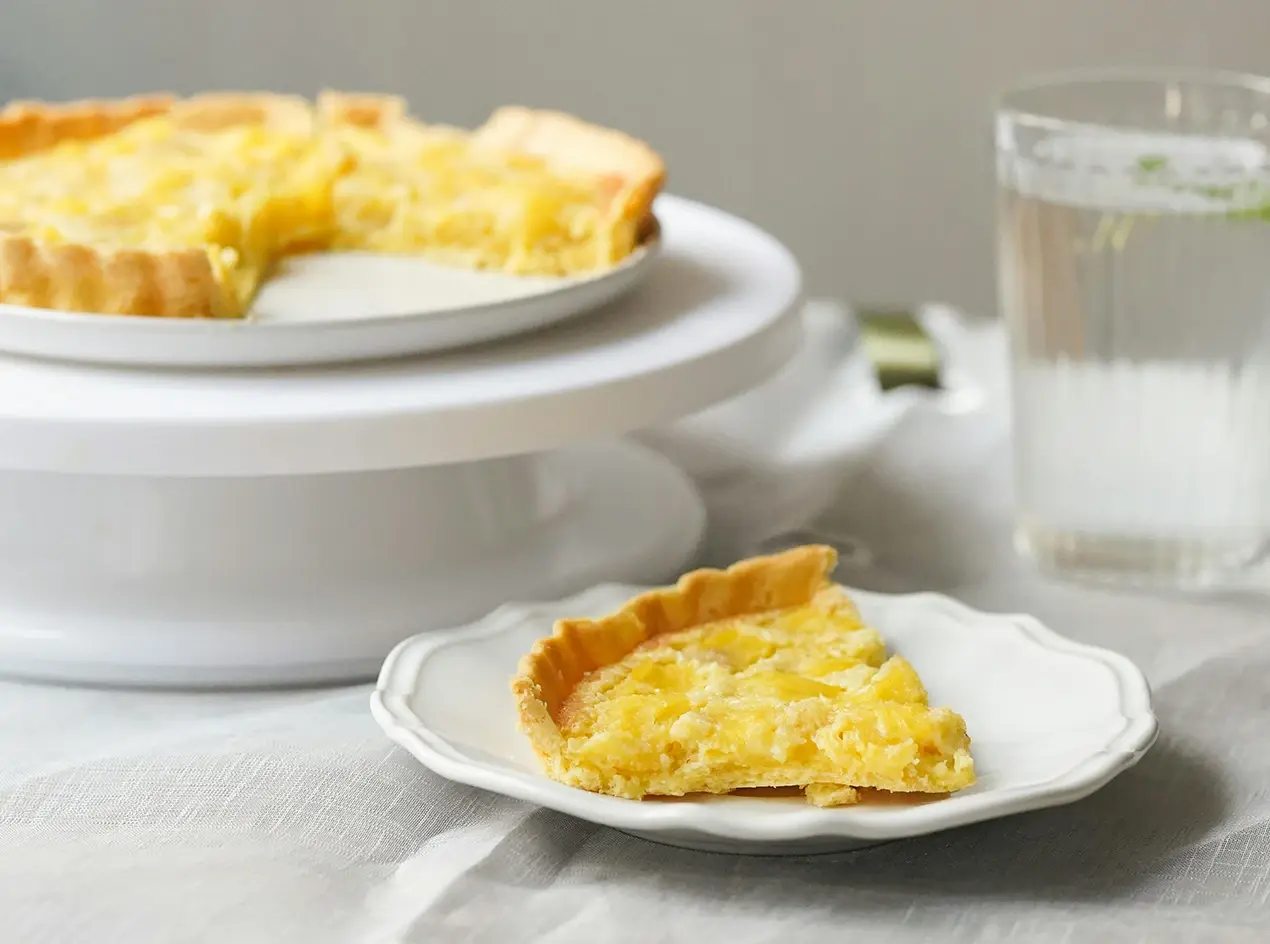 Pineapple Dessert Recipe: Savor This Mouthwatering Creamy Pina Colada Pie